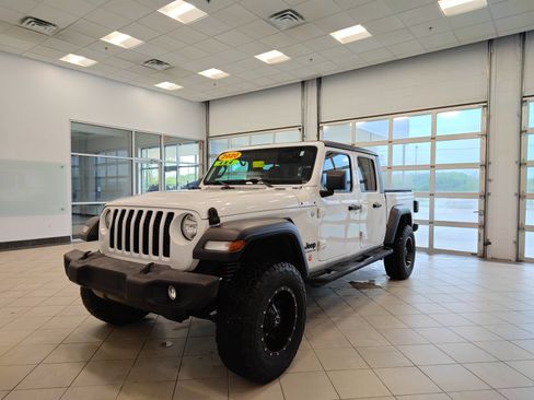Used 2020 Jeep Gladiator Sport w/ Quick Order Package 24S AWD/4WD image 6