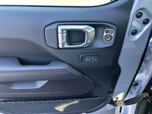 Used 2023 Jeep Wrangler Unlimited Rubicon w/ Cold Weather Group image 11