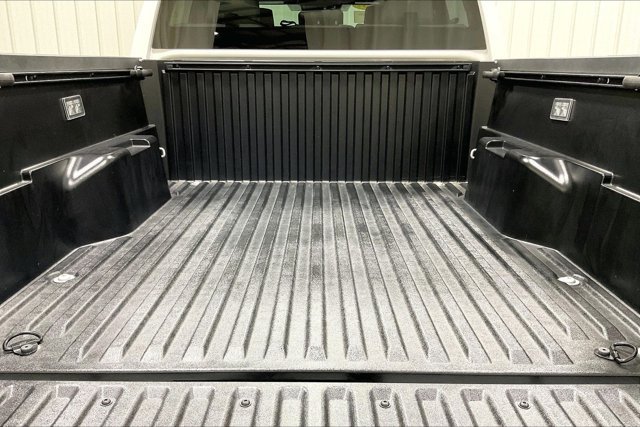 Certified 2025 Toyota Tacoma SR5 AWD/4WD image 36