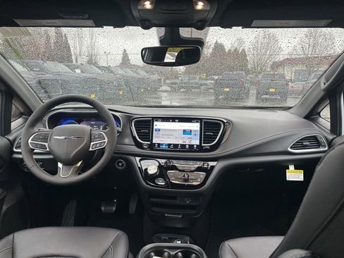 New 2026 Chrysler Pacifica Select image 12