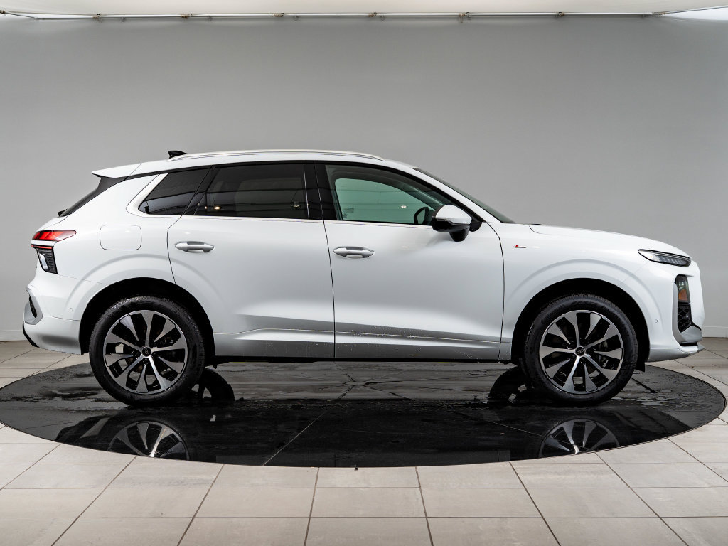New 2026 Audi Q3 quattro 2.0T AWD/4WD image 11