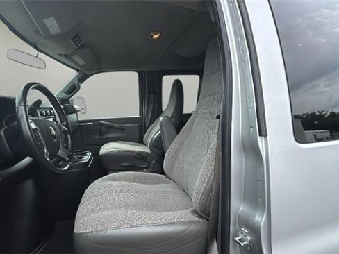 Used 2019 Chevrolet Express 3500 LS image 16