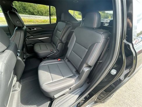 New 2025 Chevrolet Traverse Z71 w/ Driver Confidence Package image 24