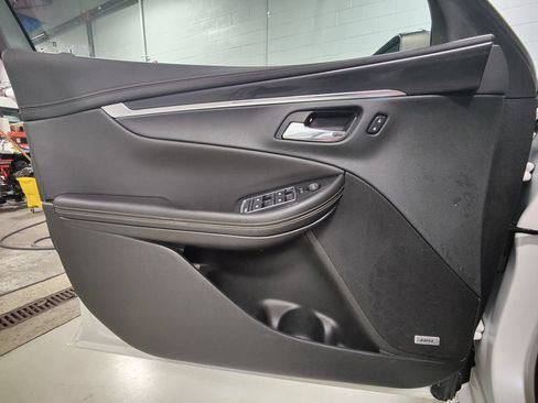 Used 2018 Chevrolet Impala Premier FWD image 19