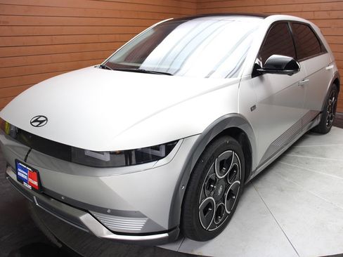 Used 2024 Hyundai Ioniq 5 Limited image 31