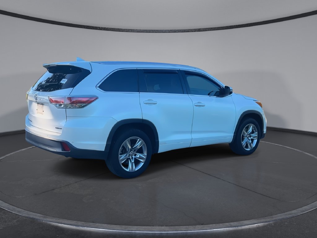 Used 2016 Toyota Highlander Limited FWD image 2