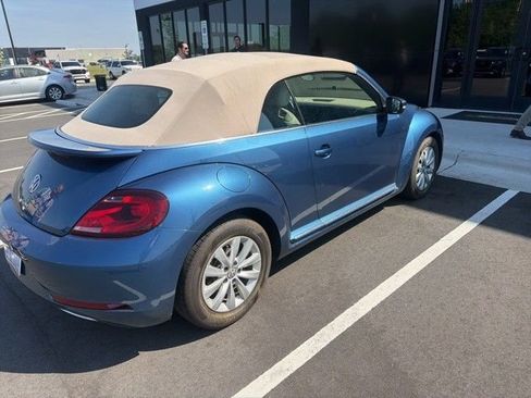 Used 2019 Volkswagen Beetle 2.0T FWD image 9
