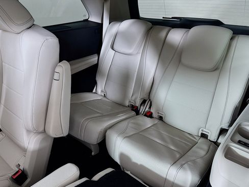 New 2026 Mercedes-Benz GLS 450 4MATIC image 8