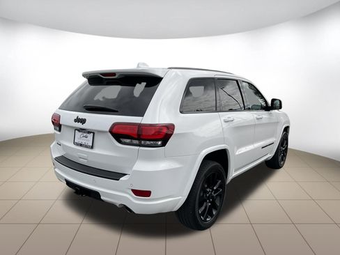 Used 2022 Jeep Grand Cherokee Laredo X AWD/4WD image 7