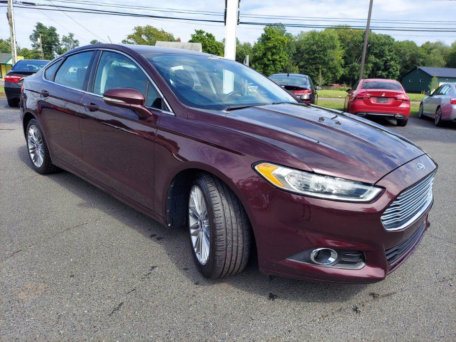 Used 2013 Ford Fusion SE FWD image 3