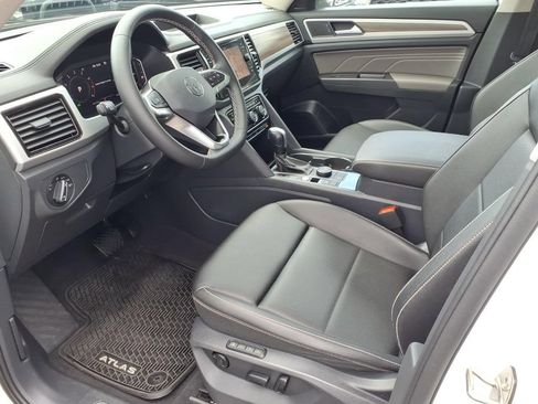 Used 2023 Volkswagen Atlas SEL AWD/4WD image 14
