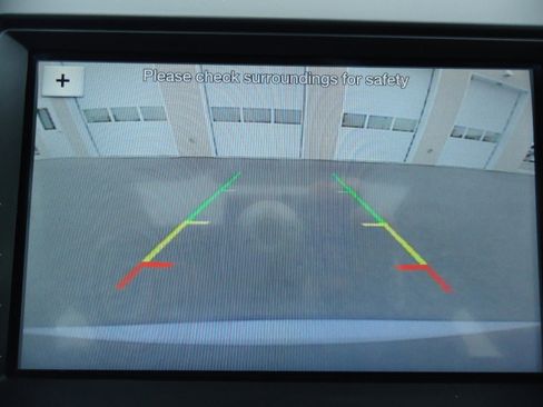 Used 2018 Ford Taurus Limited w/ Driver Assist Package image 18