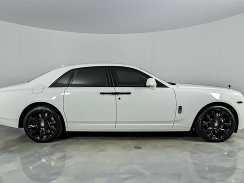 Used 2016 Rolls-Royce Ghost RWD image 14