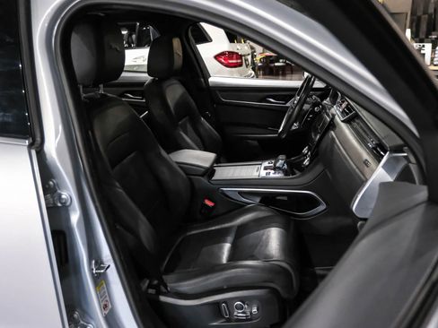 Used 2021 Jaguar F-PACE S image 32