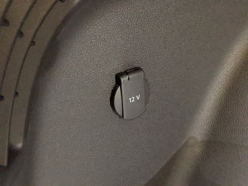 New 2026 Volkswagen Atlas Cross Sport SE image 28