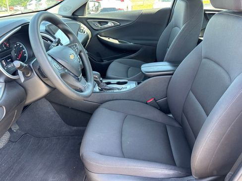 Used 2023 Chevrolet Malibu LT FWD image 18
