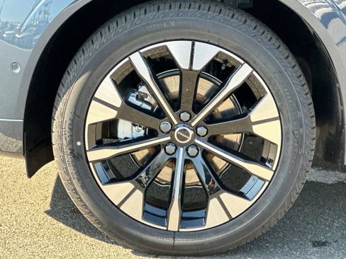 Certified 2026 Volvo XC60 B5 Plus w/ Protection Package Premier AWD/4WD image 32