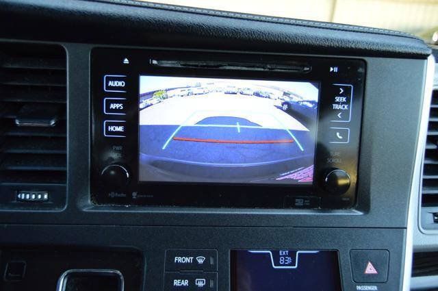 Used 2015 Toyota Sienna XLE Premium AWD/4WD image 26