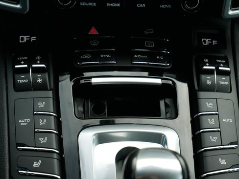 Used 2017 Porsche Cayenne S image 25