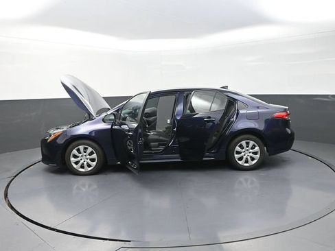 Used 2024 Toyota Corolla LE FWD image 41