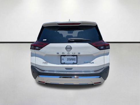 Used 2022 Nissan Rogue Platinum w/ Head-Up Display Package FWD image 4