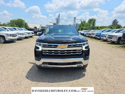Used 2025 Chevrolet Silverado 1500 LTZ w/ LTZ Premium Package AWD/4WD image 8