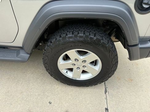 Used 2020 Jeep Wrangler Sport AWD/4WD image 41