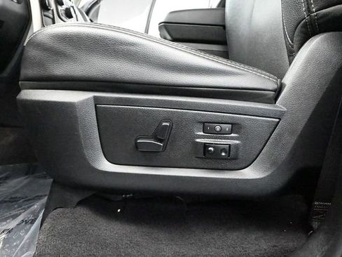 Used 2015 RAM 2500 Laramie w/ Convenience Group image 21