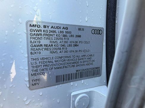 Used 2025 Audi Q5 Premium Plus w/ Premium Plus AWD/4WD image 19