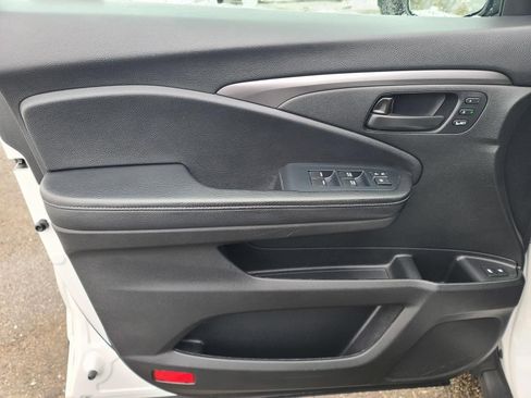 Used 2023 Honda Passport EX-L image 11