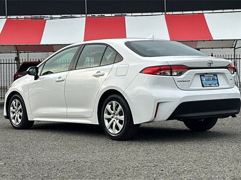 Used 2024 Toyota Corolla LE image 6