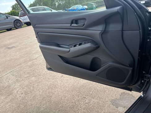 Used 2024 Nissan Altima 2.5 S image 18