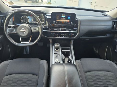 Used 2025 Nissan Pathfinder SV AWD/4WD image 25
