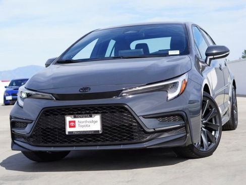 Certified 2025 Toyota Corolla XSE image 2