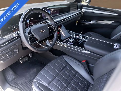 Certified 2025 Cadillac Escalade V AWD/4WD image 10