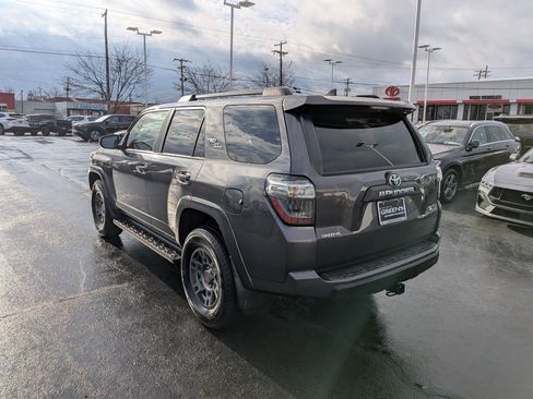 Used 2019 Toyota 4Runner TRD Off-Road image 8