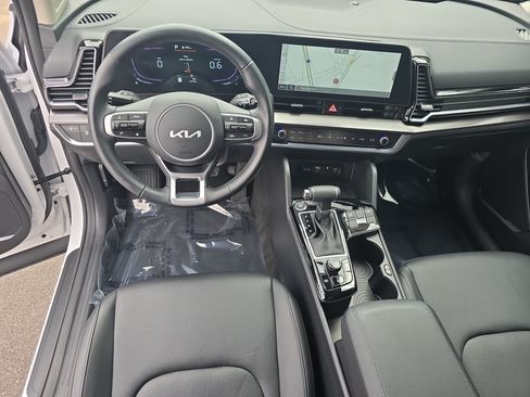 Used 2024 Kia Sportage EX AWD/4WD image 16