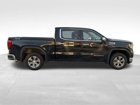 Used 2025 GMC Sierra 1500 SLT AWD/4WD image 7