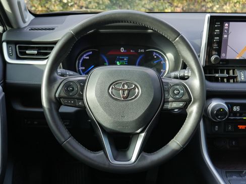 Used 2020 Toyota RAV4 Limited image 7