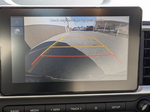 New 2025 Hyundai Venue SEL image 30