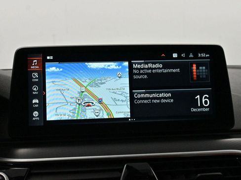 Used 2023 BMW 540i w/ M Sport Package image 22