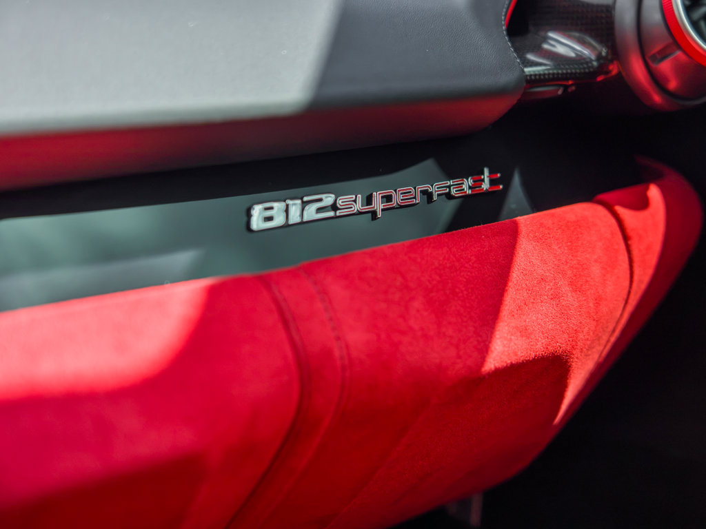 Used 2019 Ferrari 812 Superfast RWD image 15