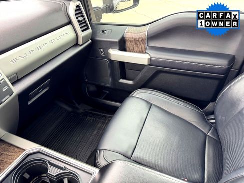 Used 2019 Ford F350 Lariat w/ Lariat Ultimate Package image 32