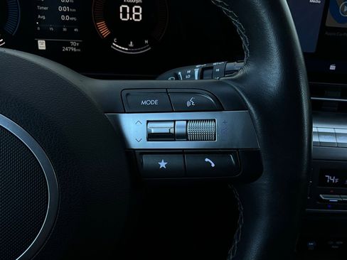 Used 2025 Hyundai Kona SEL image 36