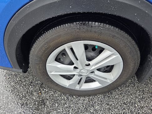 Used 2024 Nissan Kicks S FWD image 10