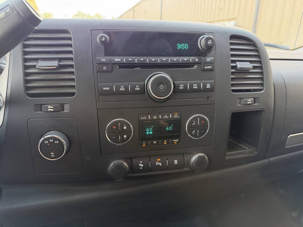 Used 2011 Chevrolet Silverado 2500 LT w/ Interior Plus Package AWD/4WD image 23