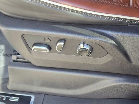 Used 2024 GMC Sierra 3500 Denali Ultimate image 26