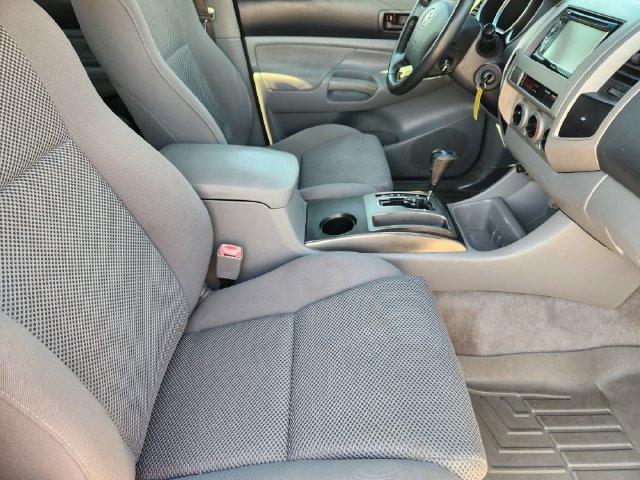 Used 2005 Toyota Tacoma PreRunner RWD image 14
