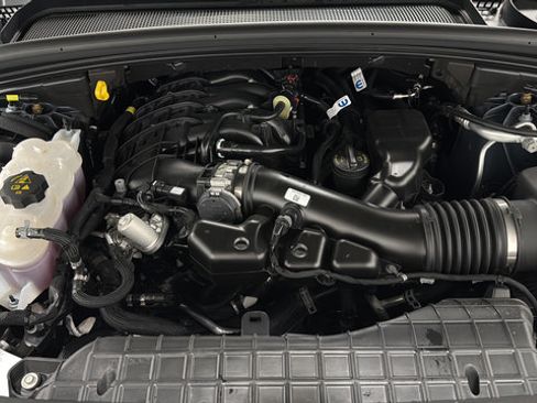 Used 2025 Jeep Grand Cherokee Summit AWD/4WD image 27
