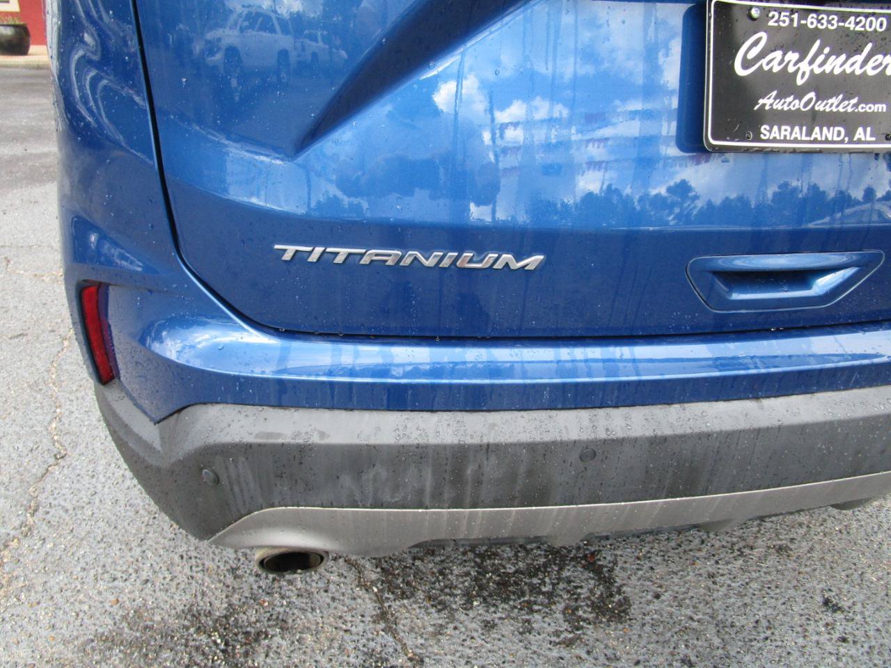Used 2021 Ford Edge Titanium w/ Cargo Accessory Package FWD image 25